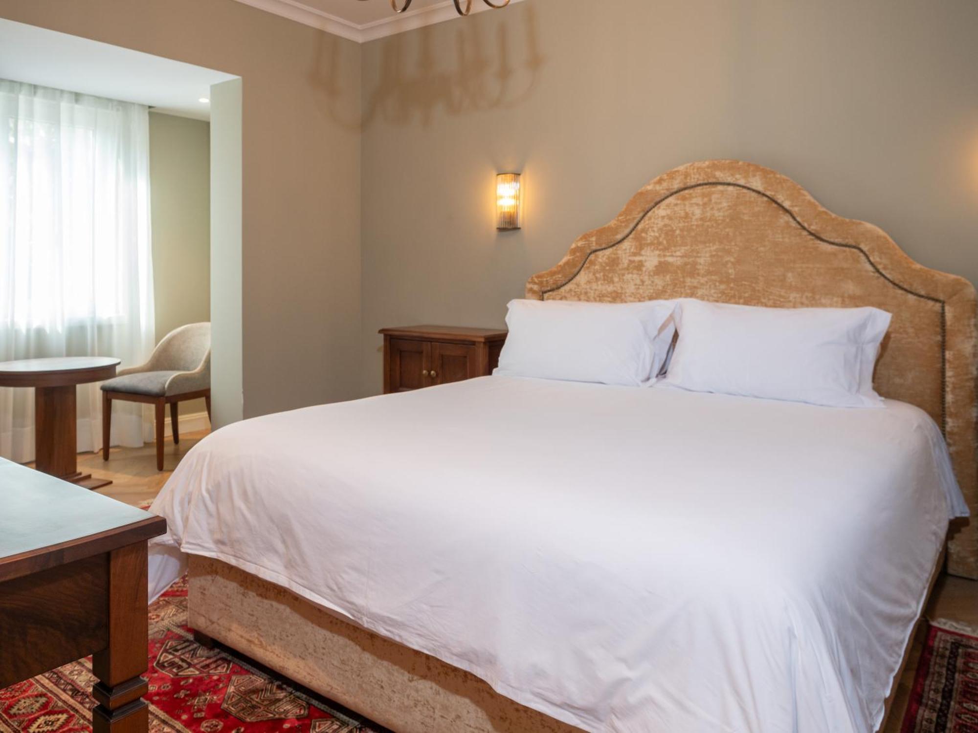 Ebel Boutique Hotel 4*