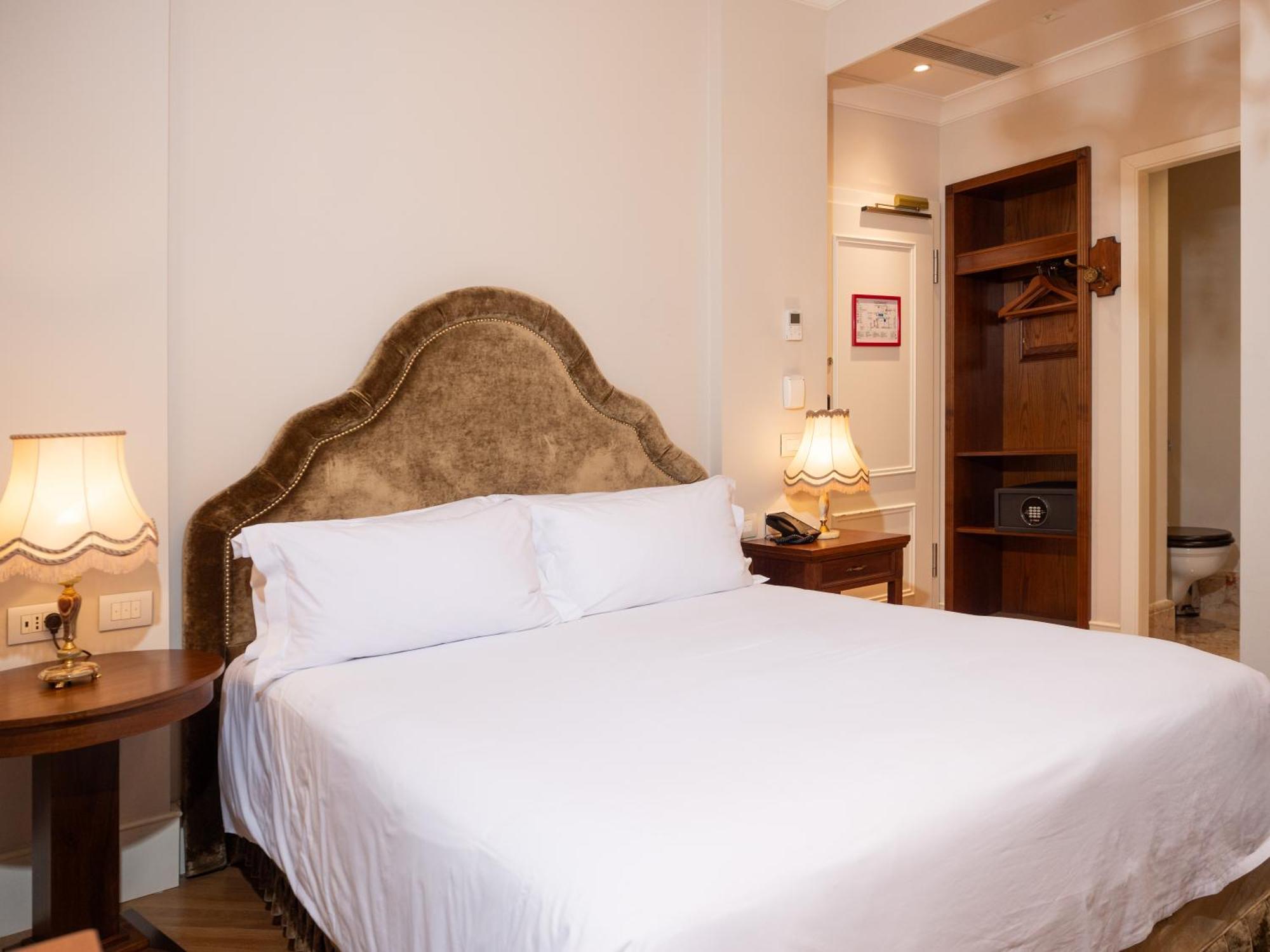 Ebel Boutique Hotel 4*